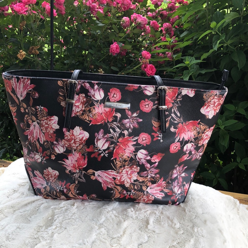 Nine West  “It Girl” Large Floral Tote with Adjustable Straps!